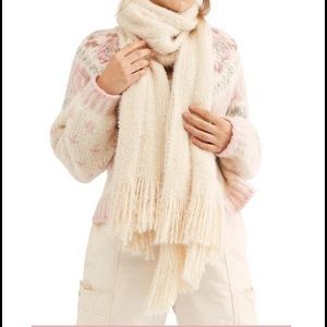 COPY - FREE PEOPLE WHISPER FRINGE BLANKET SCARF